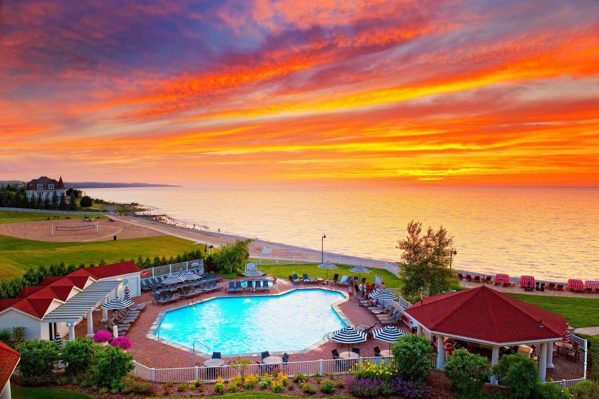 Cottages At Bay Harbor Petoskey Esterno foto